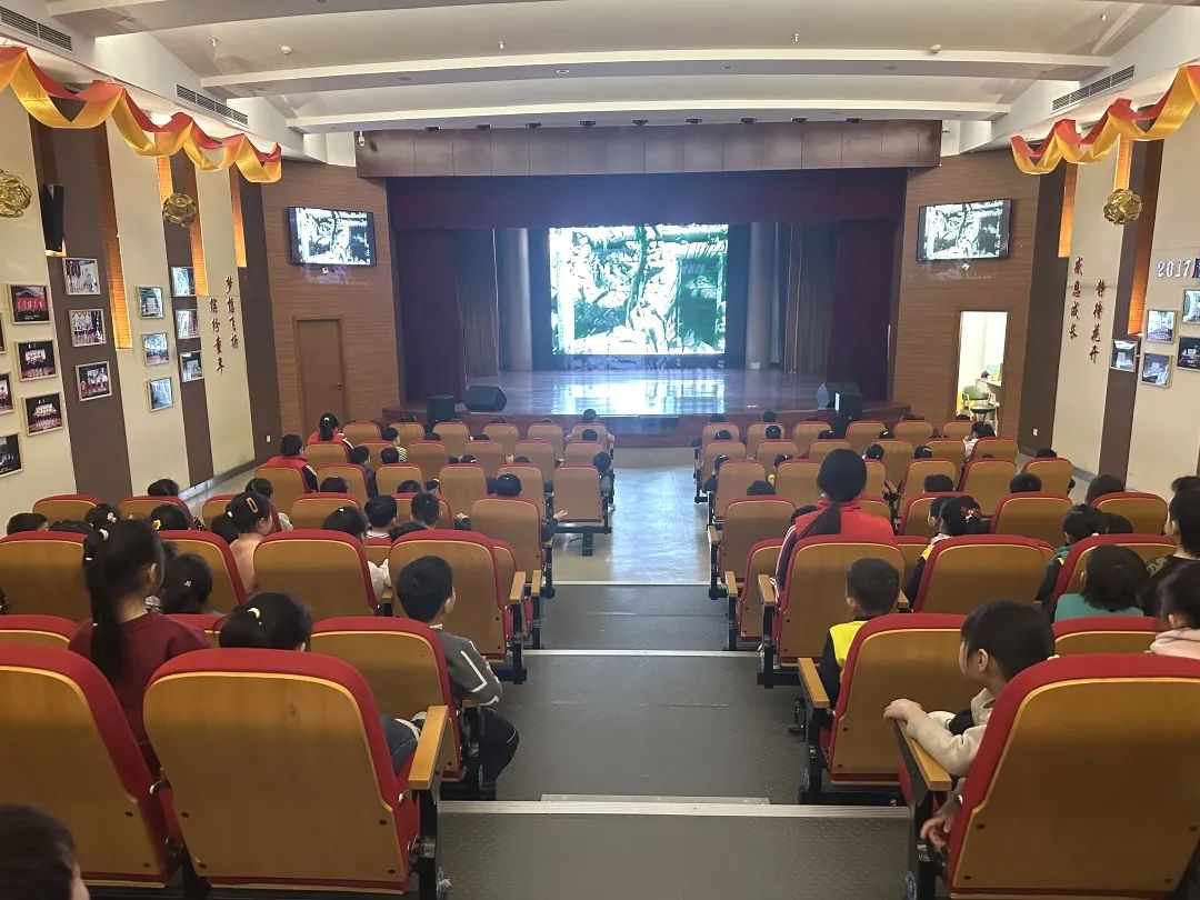 商丘市智谷幼儿园：为您解答给孩子选幼儿园看什么？